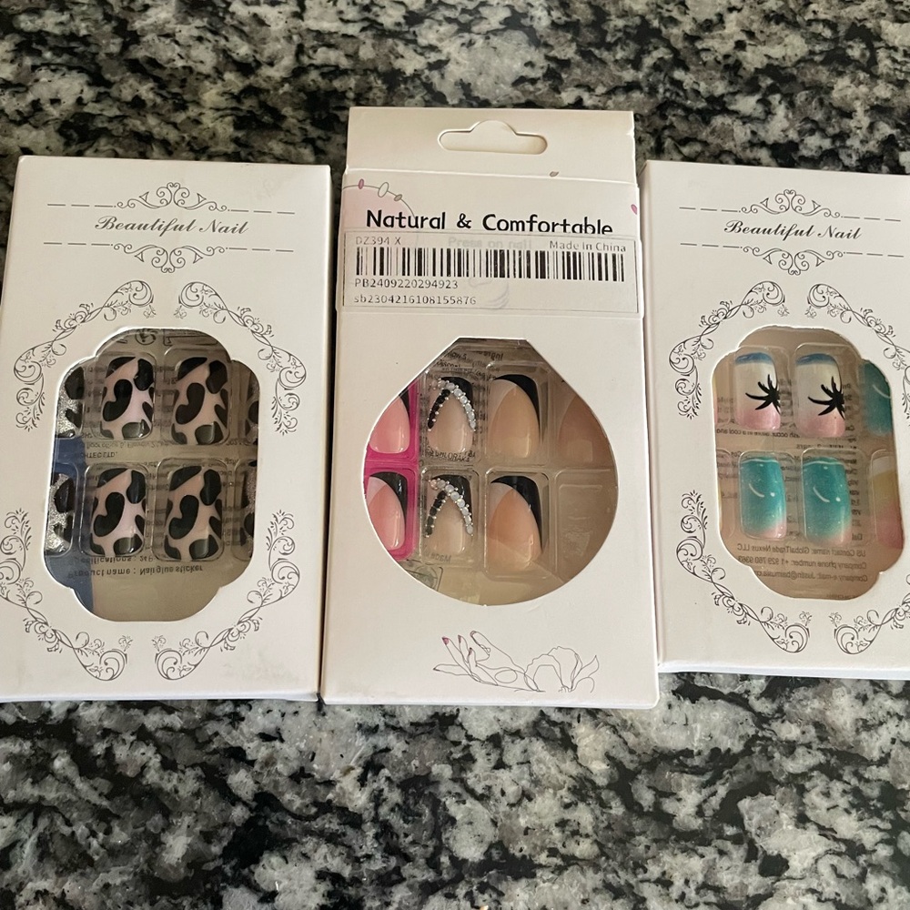 Stylish Nail Art Set with Leopard, Pink, and Blue Designs